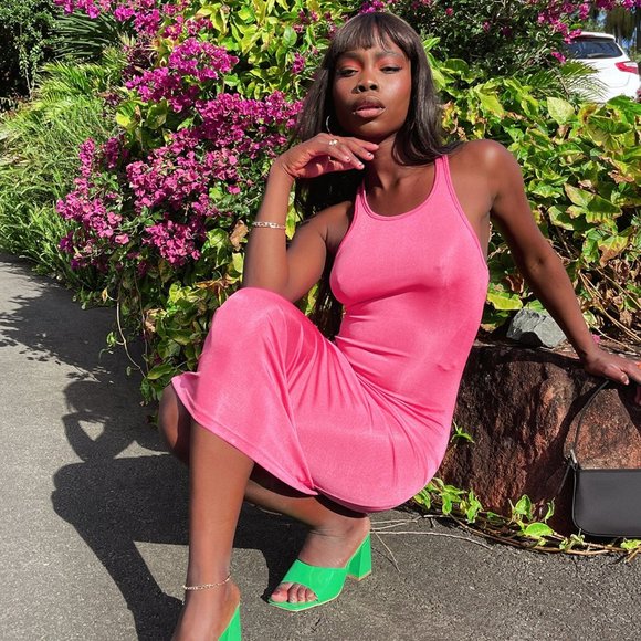 LIONESS🖤 Midi Dress Hot Pink - Picture 4 of 7